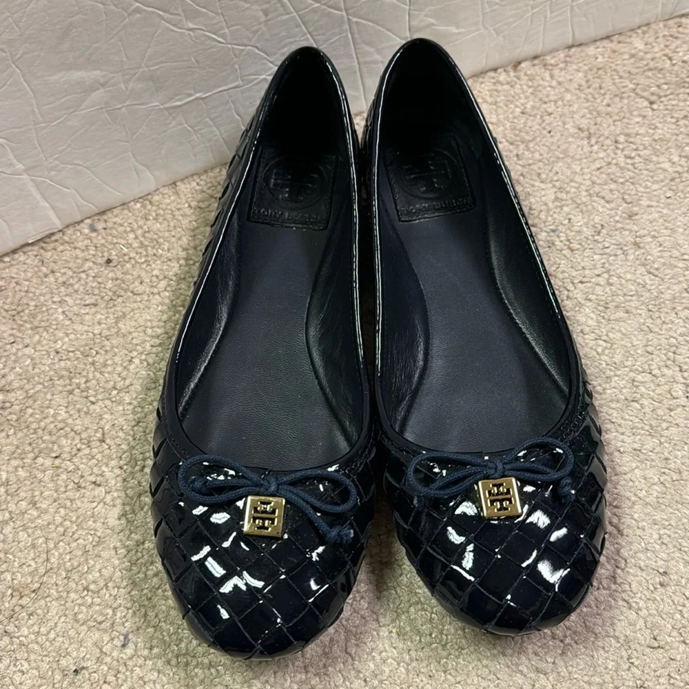 Women’s Tory Burch Woven Navy Patent Leather Flats Size 7M